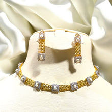 Load image into Gallery viewer, Short pearl necklace and earrings.

