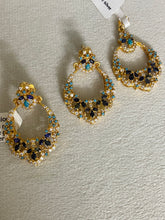 Load image into Gallery viewer, Locket earring set.
