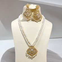 Load image into Gallery viewer, Long necklace pearl and zircon.
