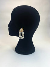 Load image into Gallery viewer, Pearl zircon sadaf set.
