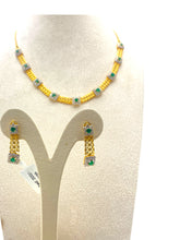 Load image into Gallery viewer, Green stone,necklace and earring.
