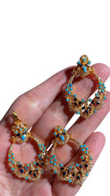 Load image into Gallery viewer, قلادة وقرط من الياقوت الفيروزي.Turquoise sapphire earring and pendant.
