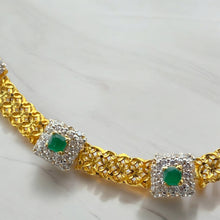 Load image into Gallery viewer, Green stone,necklace and earring.
