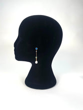 Load image into Gallery viewer, Light earrings.
