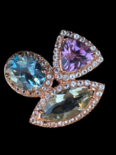 Load image into Gallery viewer, Earrings with amethyst topaz and sapphire. أقراط من التوباز الجمشتي والياقوت.
