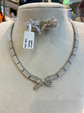 Load image into Gallery viewer, Silver Bow Necklace &amp; Earrings Set | طقم عقد وأقراط فضة بتصميم فيونكة
