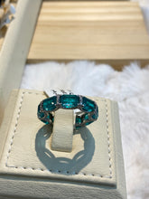 Load image into Gallery viewer, Zircon Silver Ring Size: US 7 1/3 ~ 15-55
