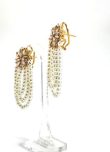Load and play video in Gallery viewer, Pearl zircon sadaf set.
